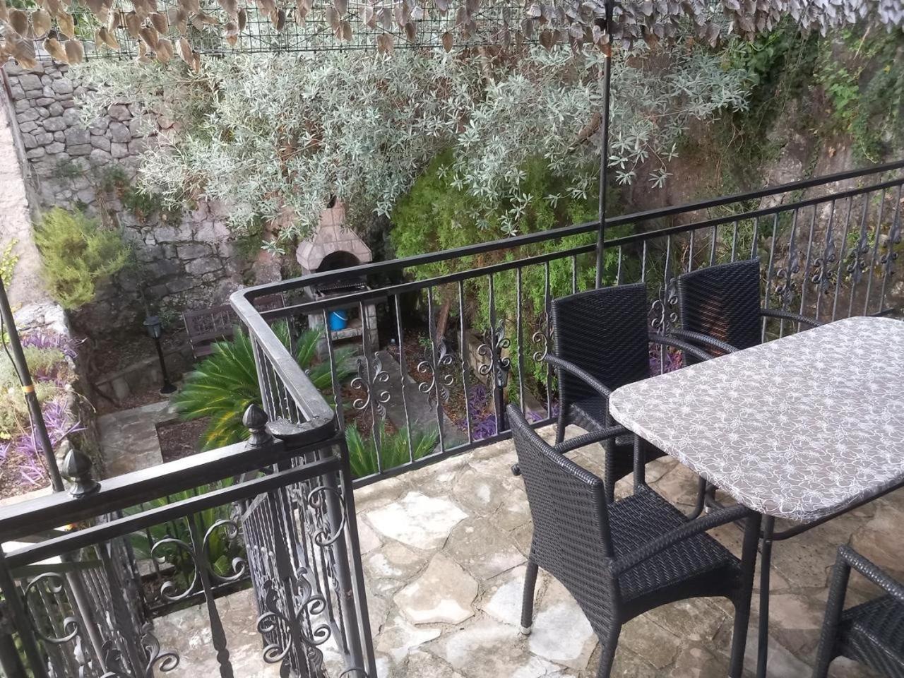 Holiday Home Stone House Perast Extérieur photo